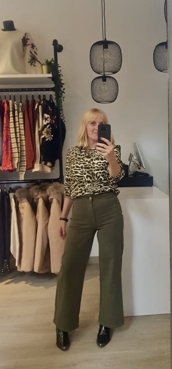 Camisa animal print verde - Imagen 4