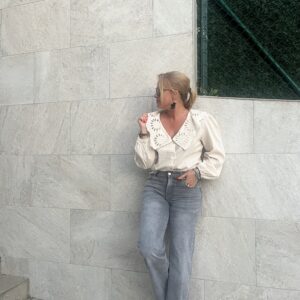 Pantalón gris ancho