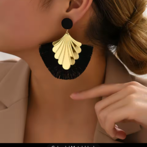 Pendientes negros y dorado