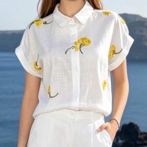 Camisa blanca hojas