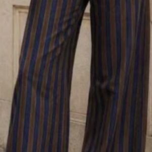 pantalon marron rayas azules
